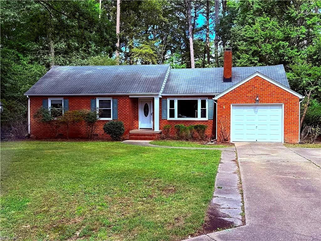 205 Longwood DR, NEWPORT NEWS VA 23606 - Photo 2