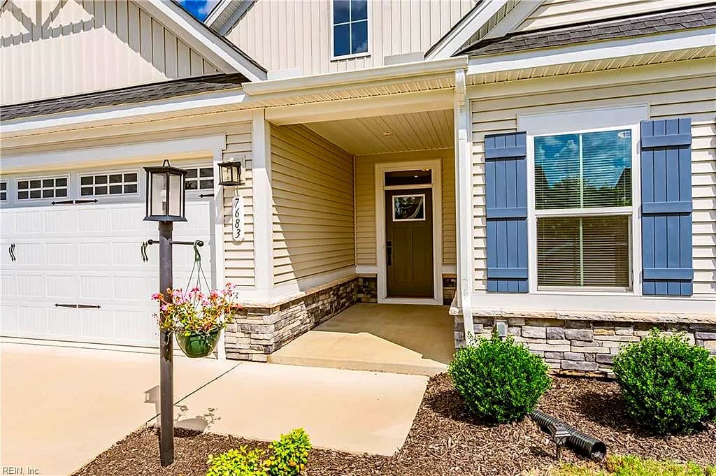 7683 Autumn Leaves LN, NEW KENT VA 23124 - Photo 3