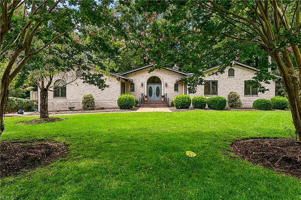 688 Fairfax WAY, WILLIAMSBURG VA 23185 - Photo 2
