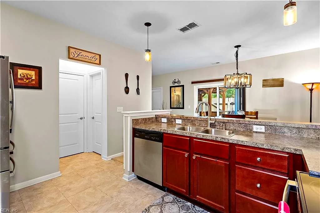 628 Lacy Oak DR, CHESAPEAKE VA 23320 thumb 7