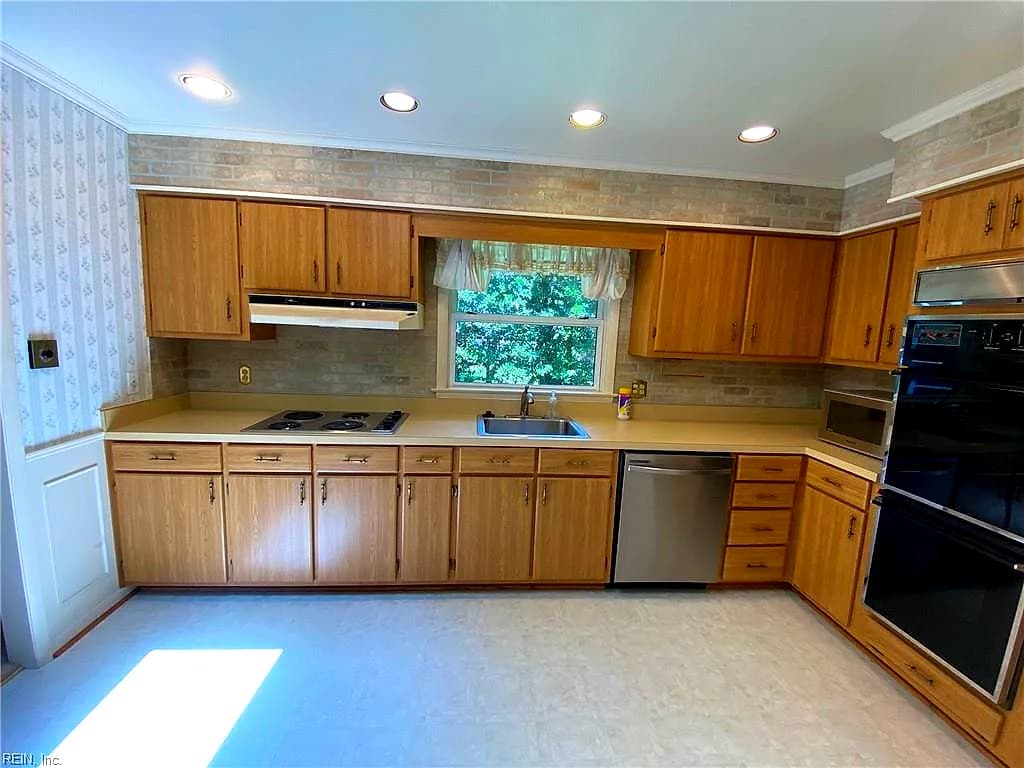 2648 S Kings RD, VIRGINIA BEACH VA 23452 - Photo 4