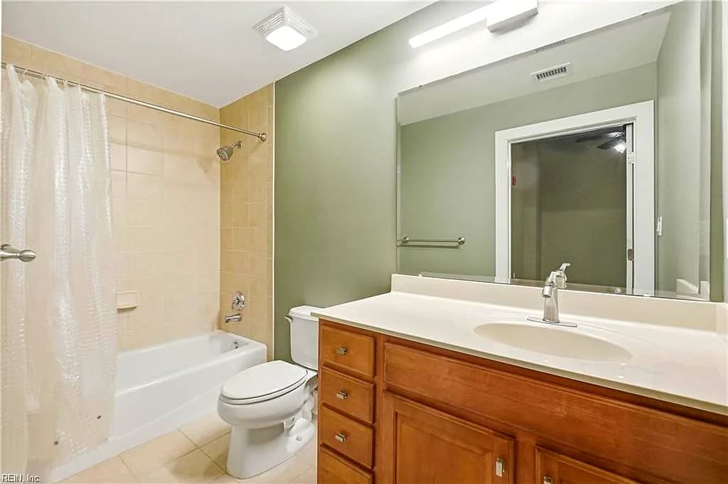 123 College PL #806, NORFOLK VA 23510 - Photo 4