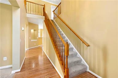 9741 Plaskett Forest LN, LORTON VA 22079 thumb 4