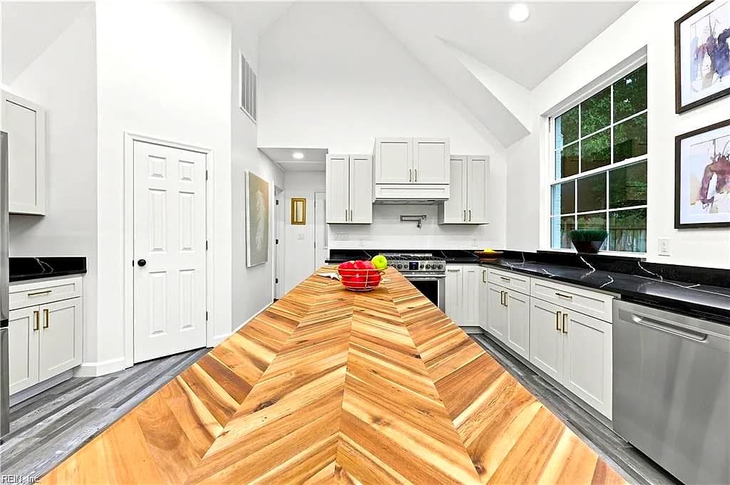 300 Dillon DR, VIRGINIA BEACH VA 23452 thumb 8