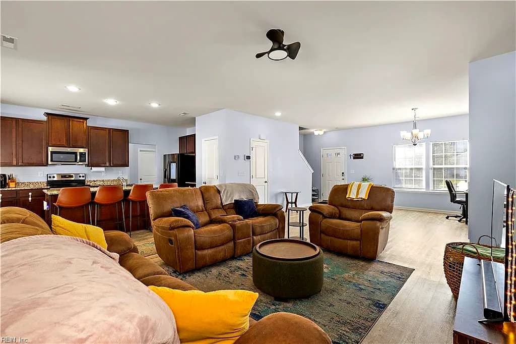 121 American WAY, SUFFOLK VA 23434 - Photo 3