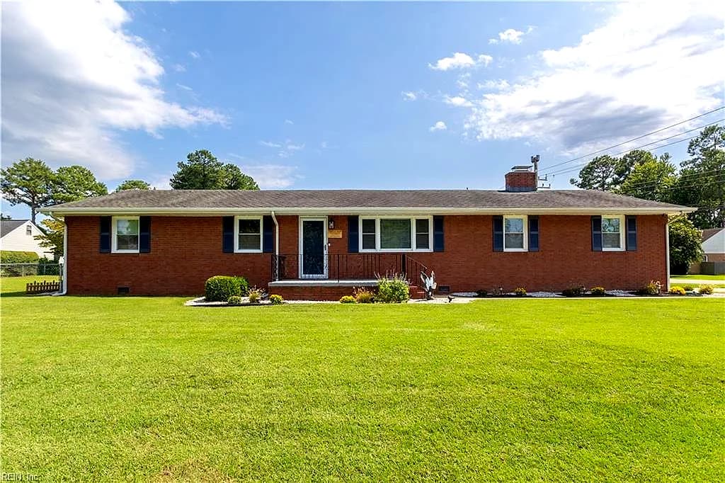 5441 N Sunland DR, VIRGINIA BEACH VA 23464 - Main photo