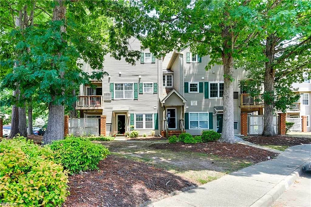 12904 Daybreak CIR, NEWPORT NEWS VA 23602 - Main photo