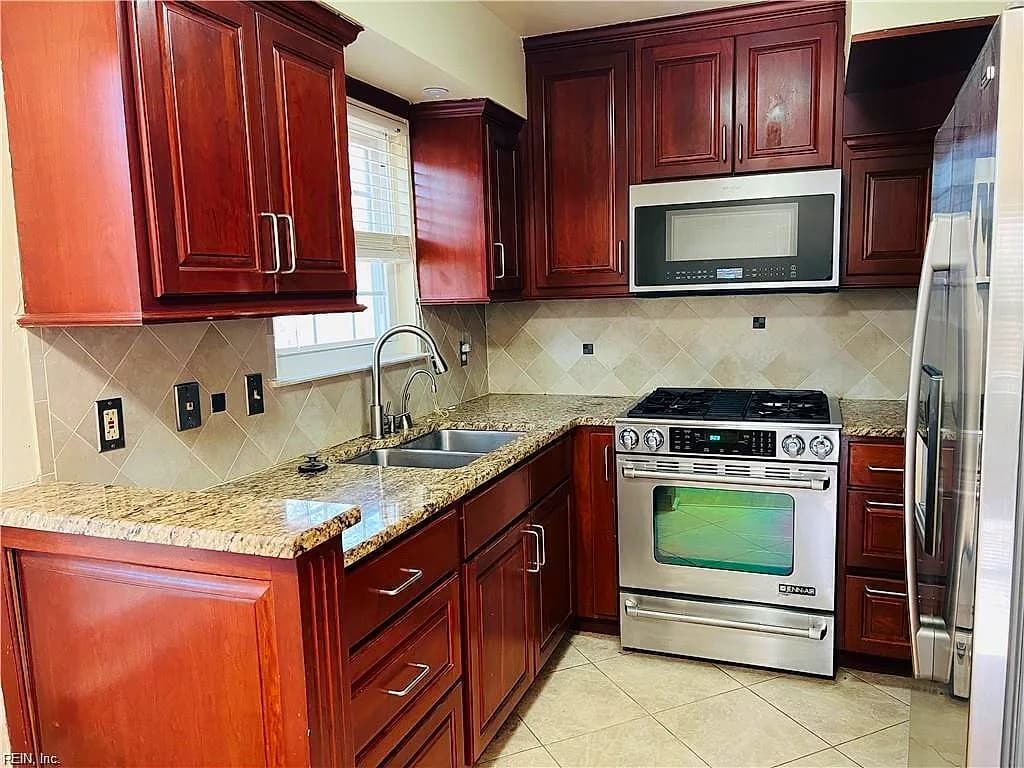 12904 Daybreak CIR, NEWPORT NEWS VA 23602 - Photo 4