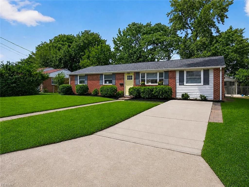 1919 Seward DR, HAMPTON VA 23663 - Photo 2