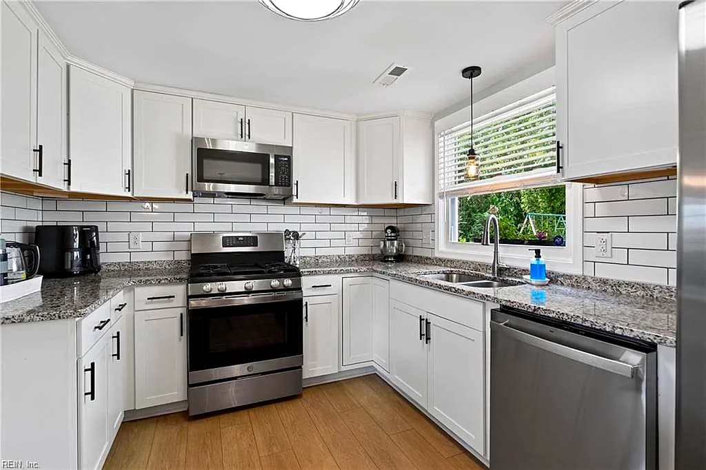1919 Seward DR, HAMPTON VA 23663 thumb 11