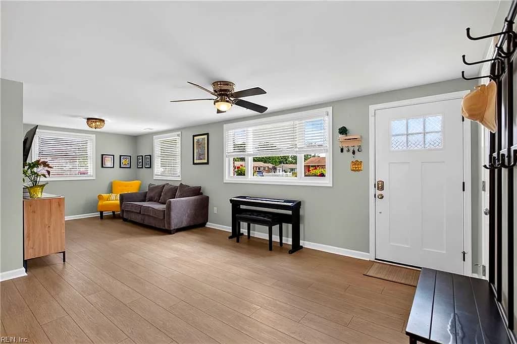 1919 Seward DR, HAMPTON VA 23663 thumb 7