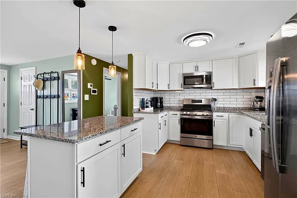 1919 Seward DR, HAMPTON VA 23663 thumb 10
