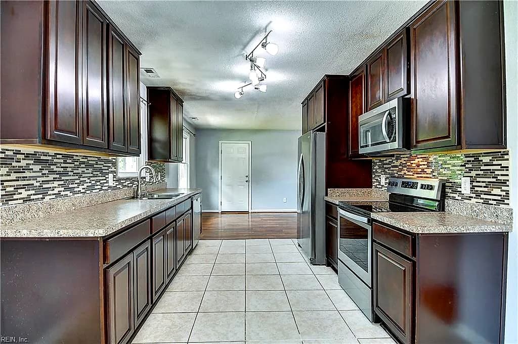 436 Dauphin LN, VIRGINIA BEACH VA 23452 thumb 11