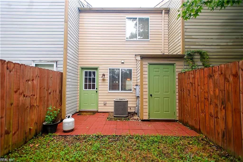 63 Lucinda CT, HAMPTON VA 23666 thumb 12