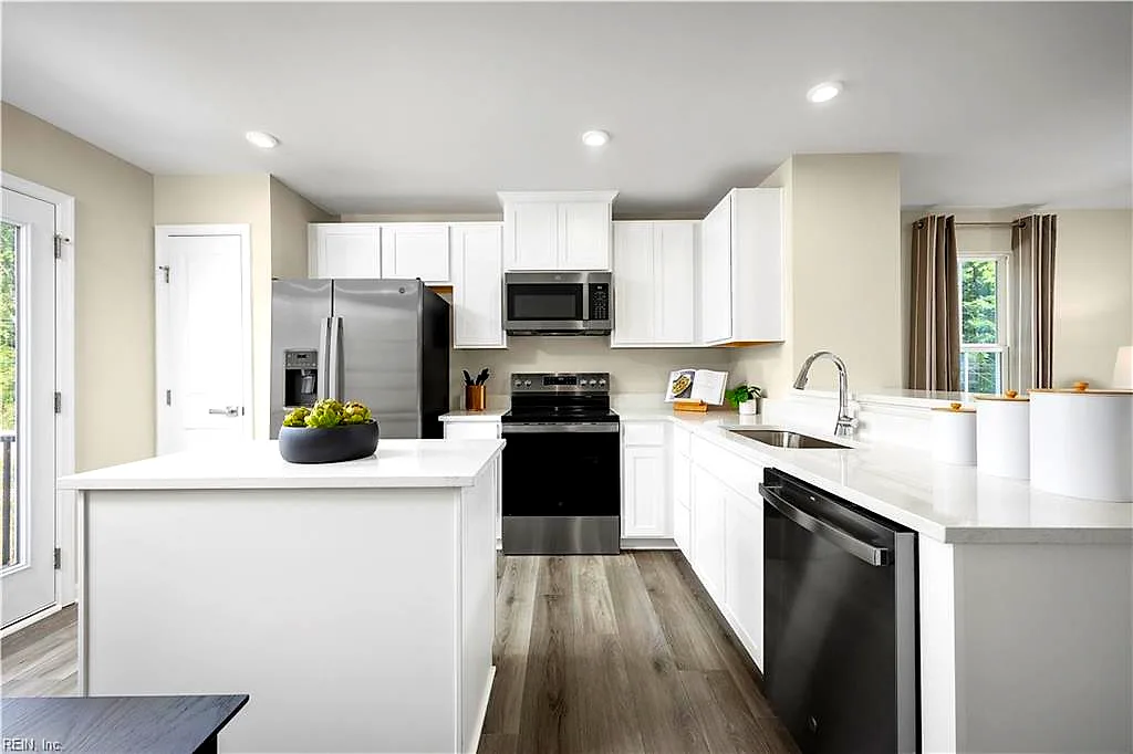 140 Shipwright LN, SUFFOLK VA 23434 - Photo 4