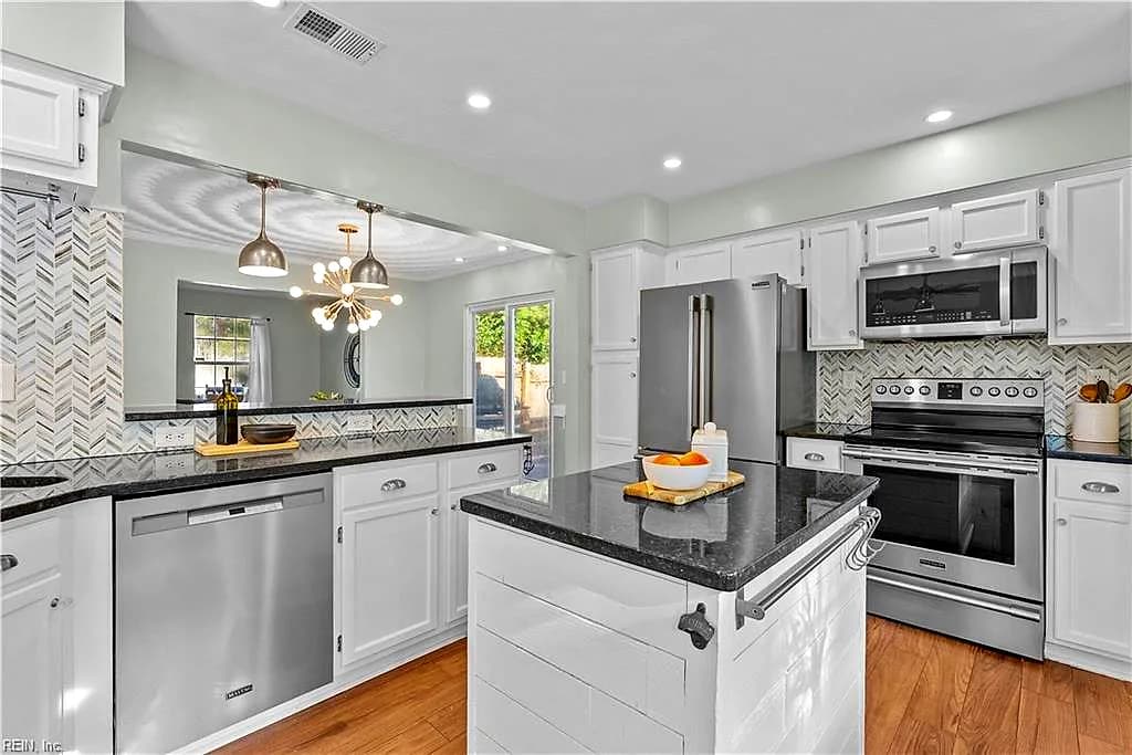 2581 Buyrn CIR, VIRGINIA BEACH VA 23453 thumb 8