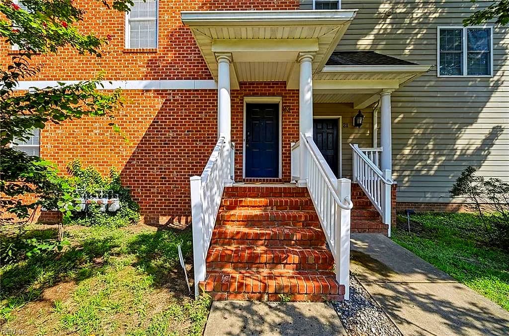23 Miles Cary MEWS, HAMPTON VA 23669 - Photo 2