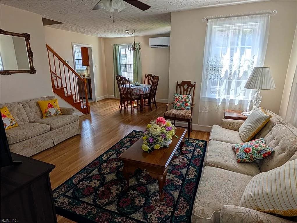 14 Plaza DR, HAMPTON VA 23669 - Photo 4