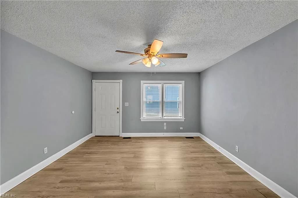 1228 Commerce AVE, CHESAPEAKE VA 23324 thumb 6