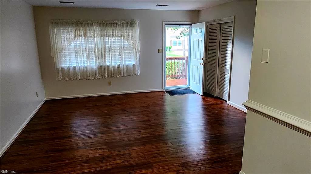 809 Burton ST, HAMPTON VA 23666 - Photo 3
