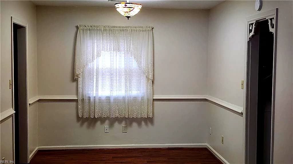 809 Burton ST, HAMPTON VA 23666 - Photo 5