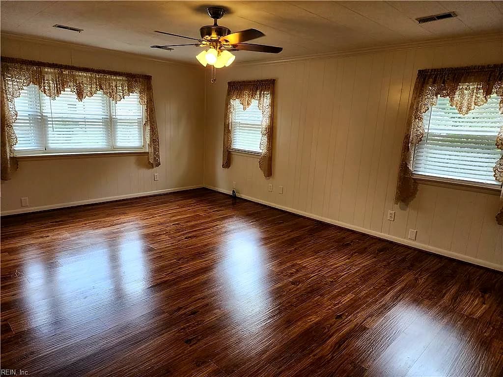 809 Burton ST, HAMPTON VA 23666 thumb 9