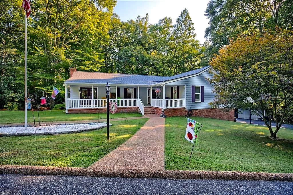 6964 Fox Mill CT, GLOUCESTER VA 23061 - Main photo