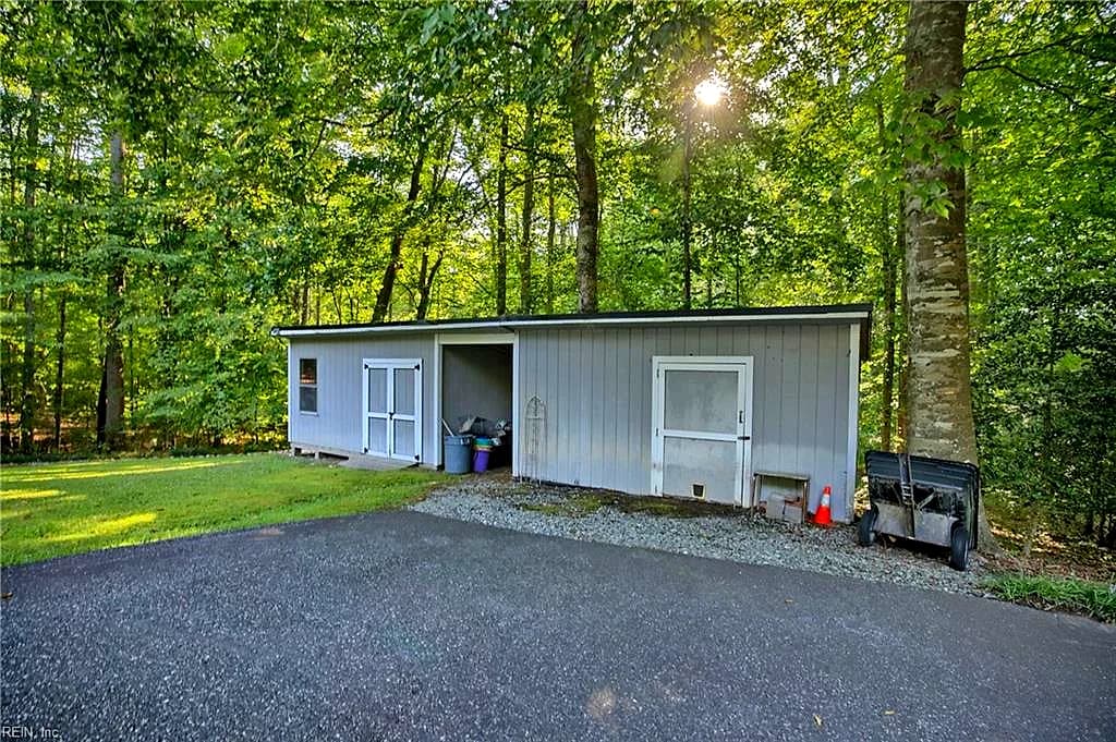6964 Fox Mill CT, GLOUCESTER VA 23061 - Photo 4