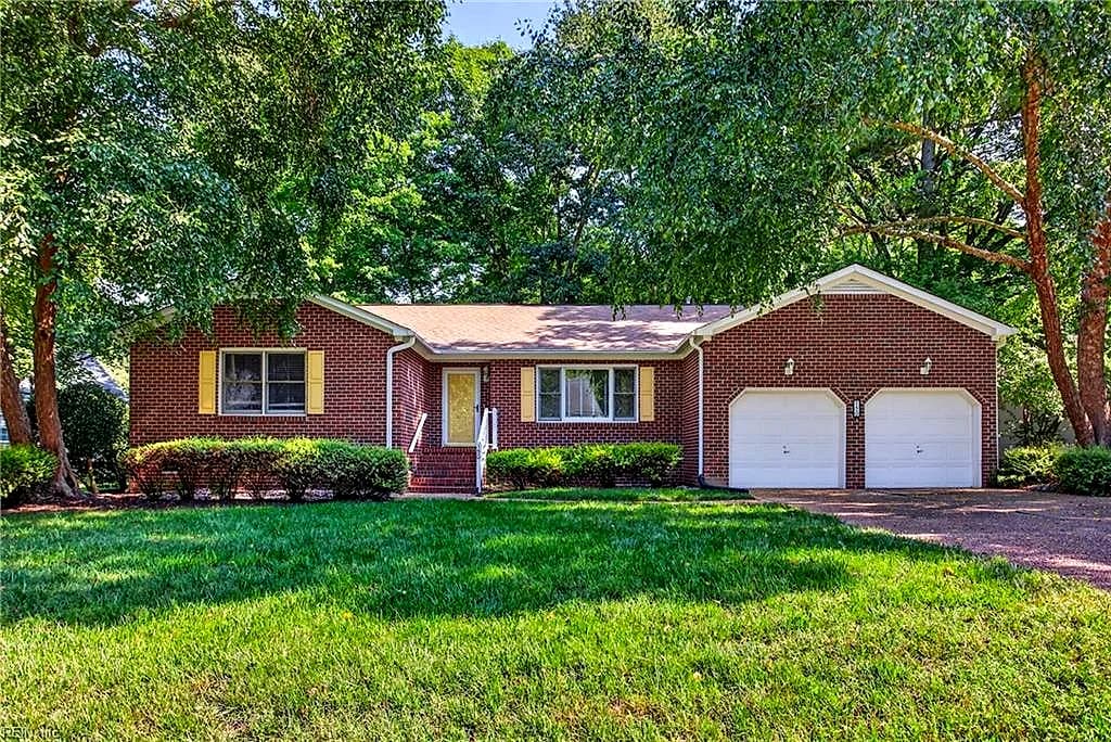 150 Wellington CIR, WILLIAMSBURG VA 23185 - Photo 2