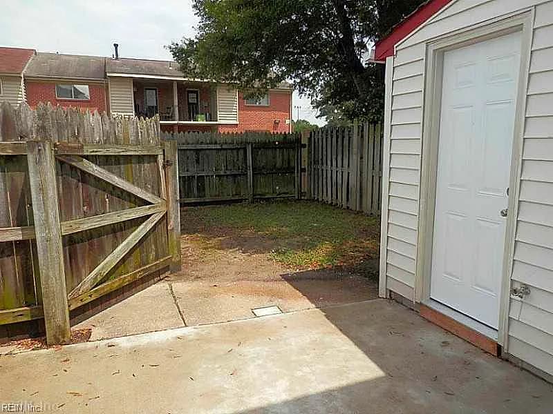 734 Biltmore DR, VIRGINIA BEACH VA 23454 - Photo 4