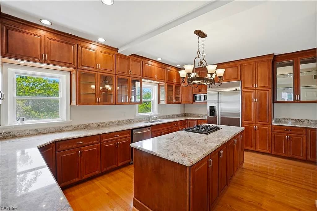 405 Pinewell DR, NORFOLK VA 23503 - Photo 5