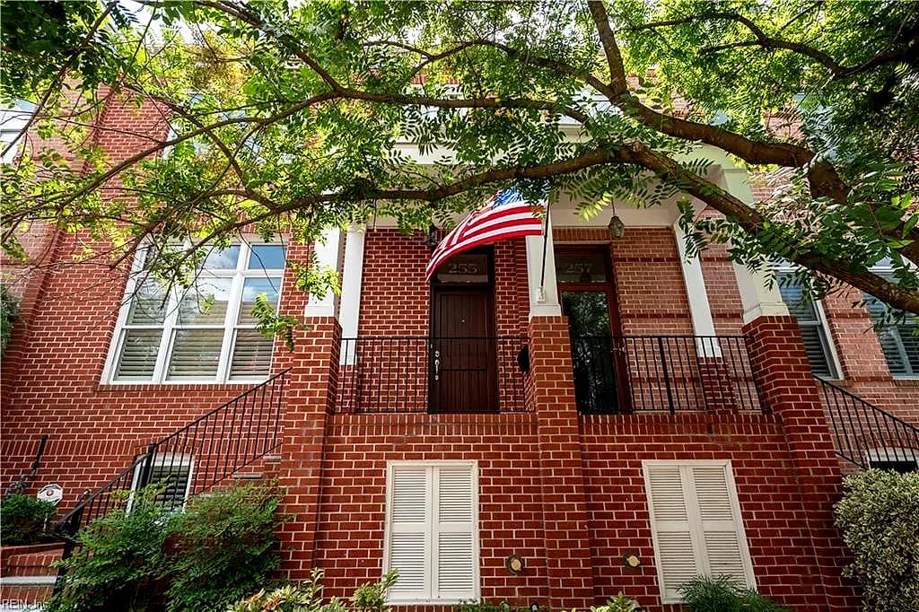 255 W Freemason ST, NORFOLK VA 23510 - Main photo