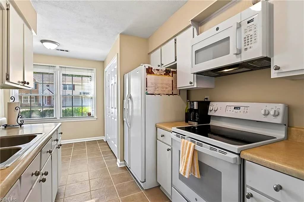 1920 Devonwood CMN, CHESAPEAKE VA 23320 thumb 11