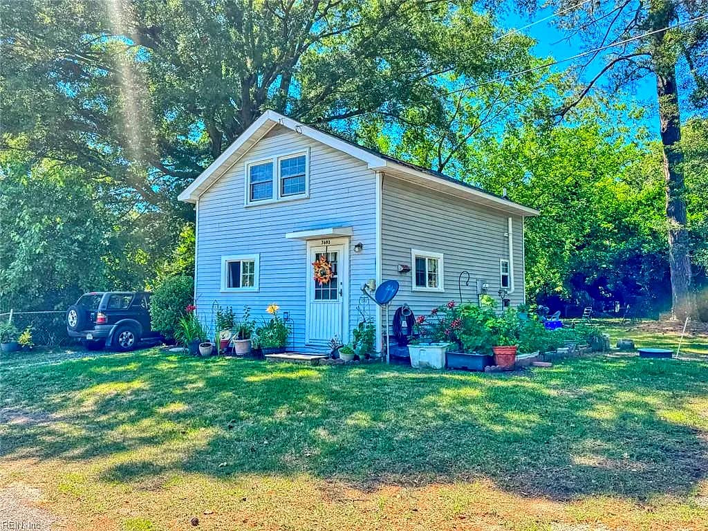 7557 Bellehaven DR, GLOUCESTER POINT VA 23062 - Photo 4