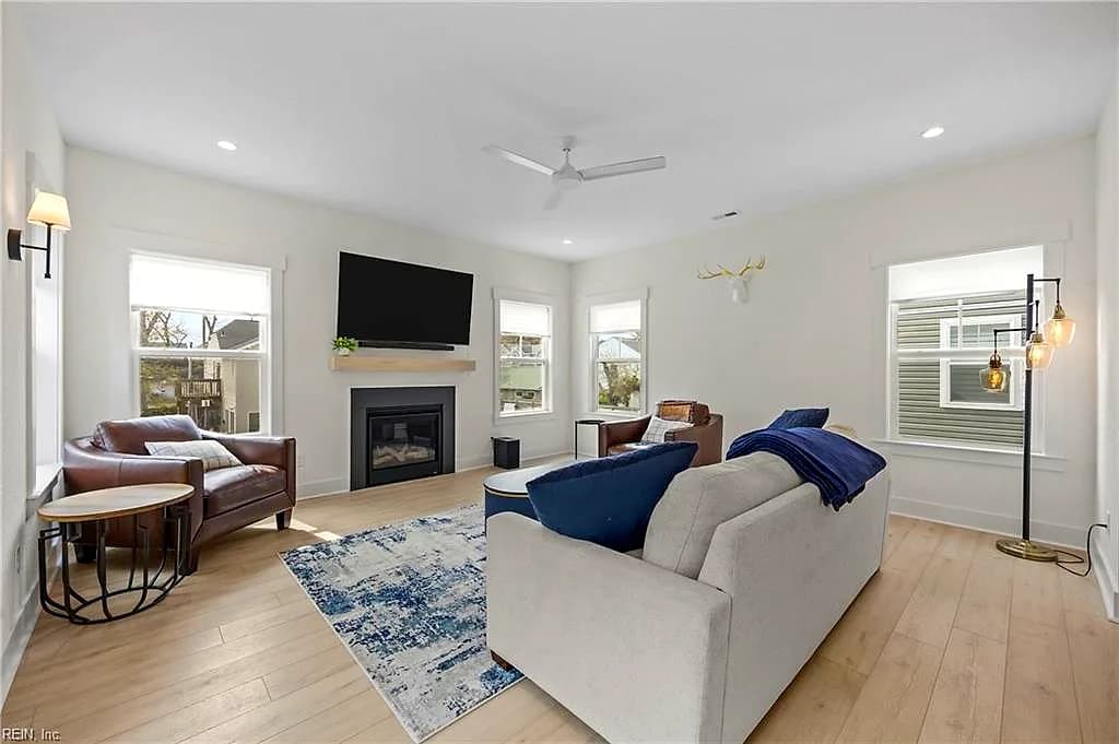 712 14th ST #B, VIRGINIA BEACH VA 23451 - Photo 2