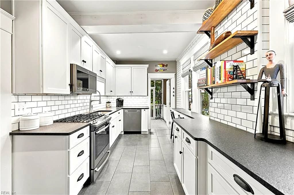 935 Shirley AVE, NORFOLK VA 23507 - Photo 5