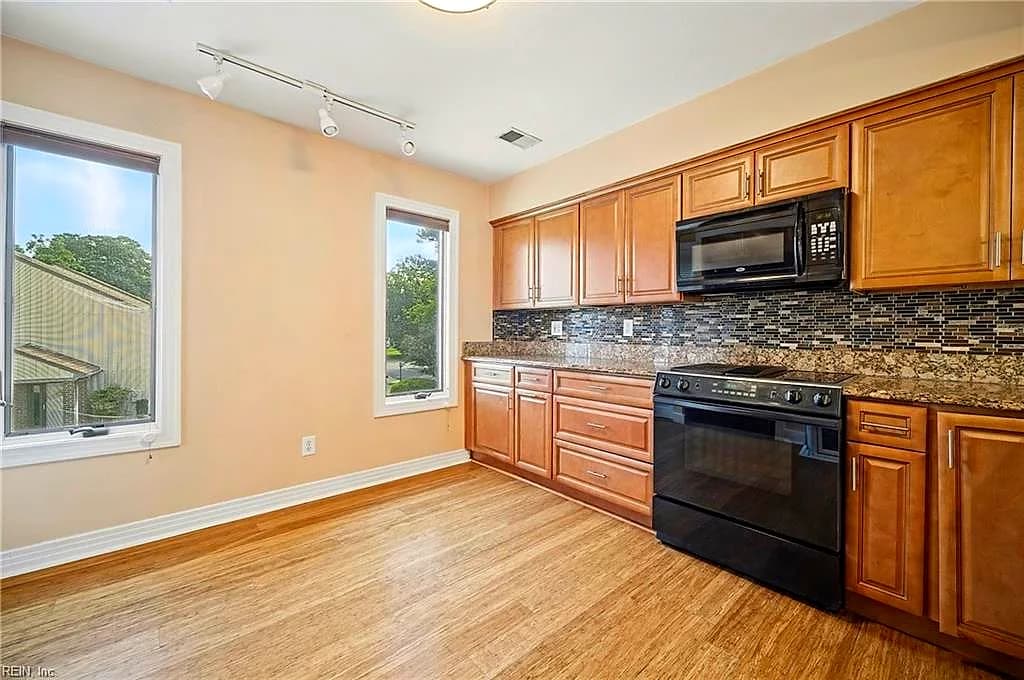 4 Sandie Point LN #B, PORTSMOUTH VA 23701 thumb 9