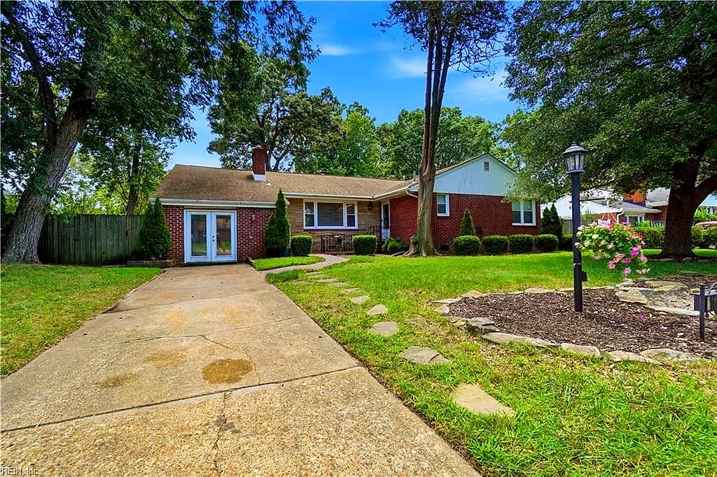 1669 Cougar AVE, NORFOLK VA 23518 - Main photo