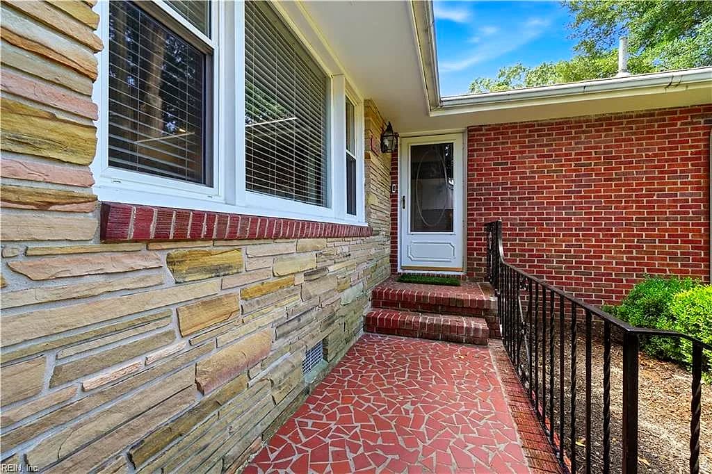 1669 Cougar AVE, NORFOLK VA 23518 - Photo 4