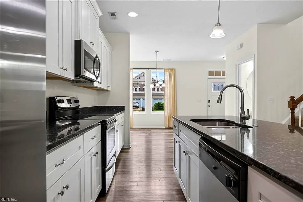937 E Ocean View AVE, NORFOLK VA 23503 - Photo 4