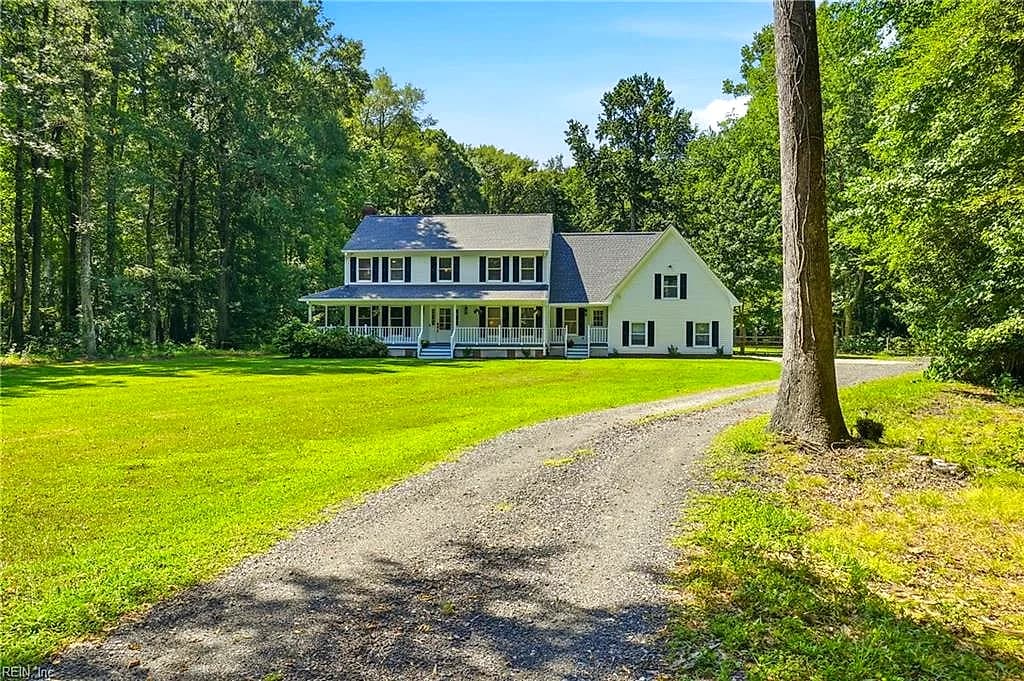 517 New Zealand RCH, CHESAPEAKE VA 23322 - Photo 2
