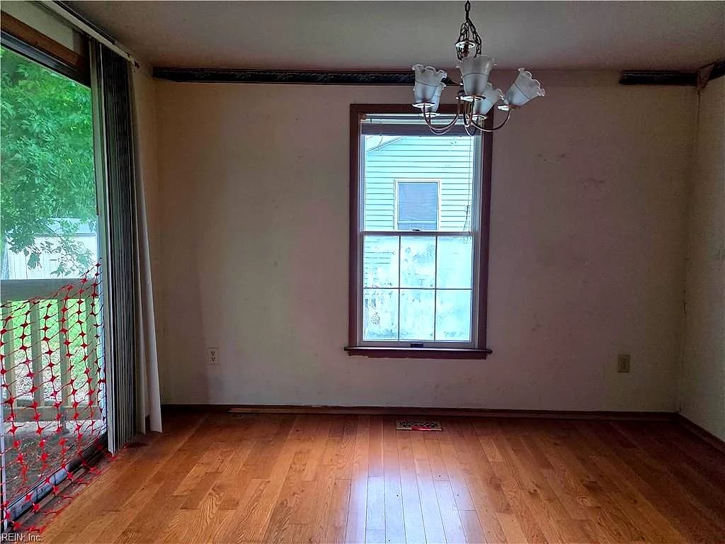 77 Fulton ST, HAMPTON VA 23663 thumb 9