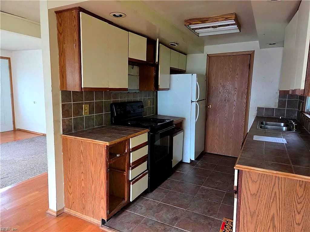 77 Fulton ST, HAMPTON VA 23663 thumb 10