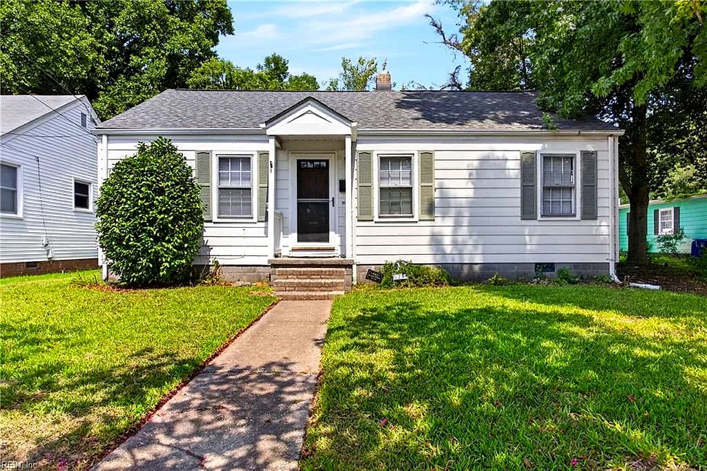 9261 Hickory ST, NORFOLK VA 23503 - Main photo