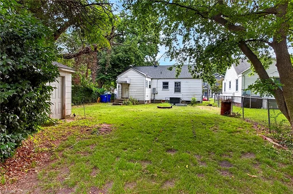 9261 Hickory ST, NORFOLK VA 23503 - Photo 4