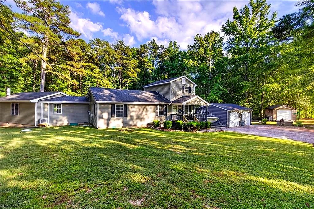 19251 Tomlin Hill DR, ZUNI VA 23898 - Photo 3
