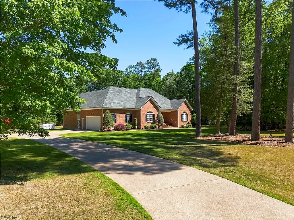 7845 Riverwatch DR, GLOUCESTER VA 23061 - Photo 4