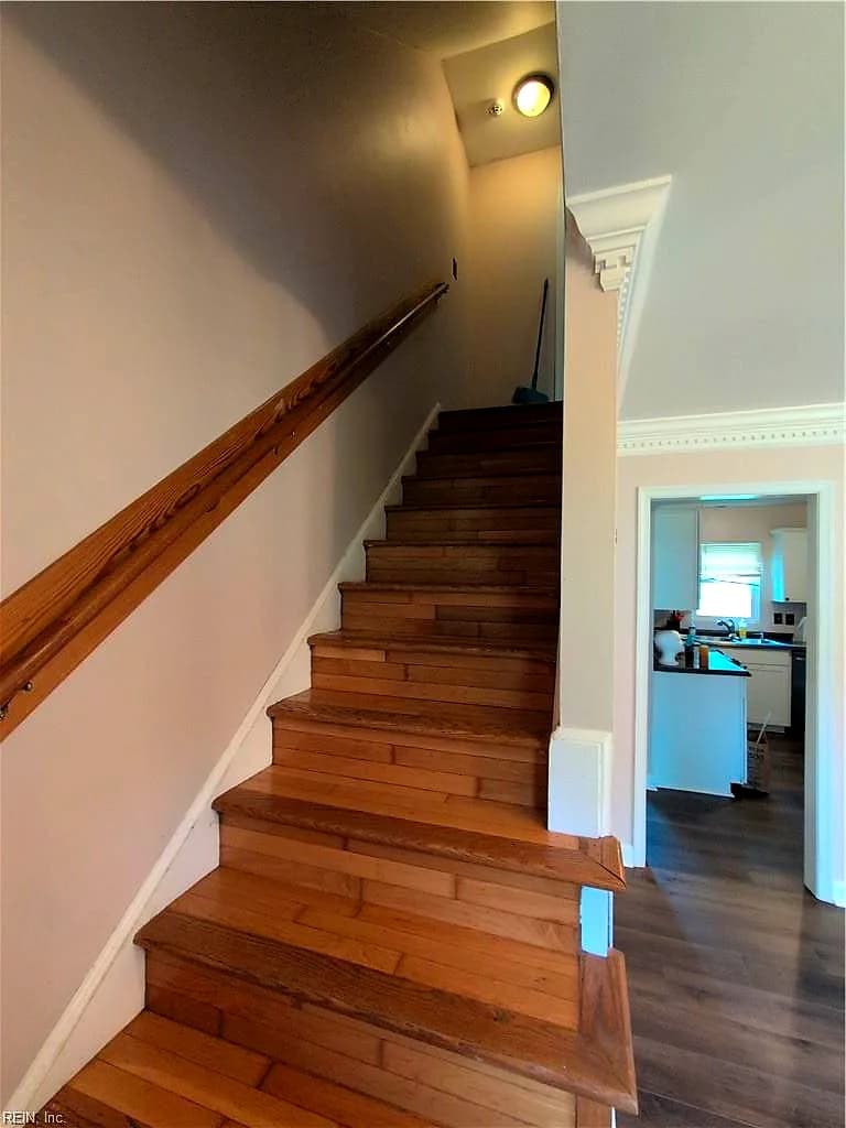 158 Saunders RD, HAMPTON VA 23666 - Photo 5