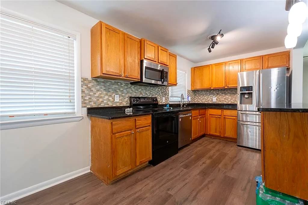 300 Daniel WAY, PORTSMOUTH VA 23701 thumb 11