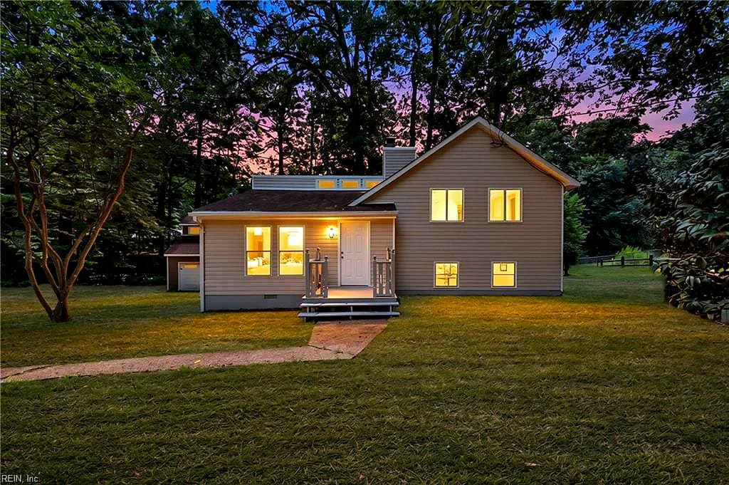 162 E Rexford DR, NEWPORT NEWS VA 23608 - Photo 2